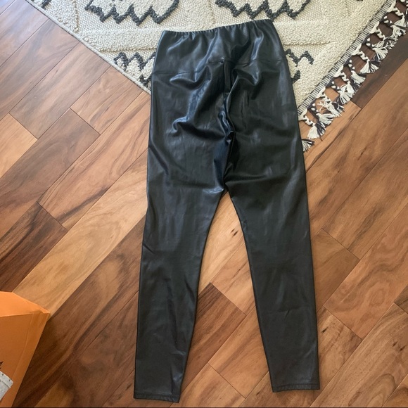 Aritzia Wilfred Free Daria Faux Leather Legging Pant - Picture 3 of 11
